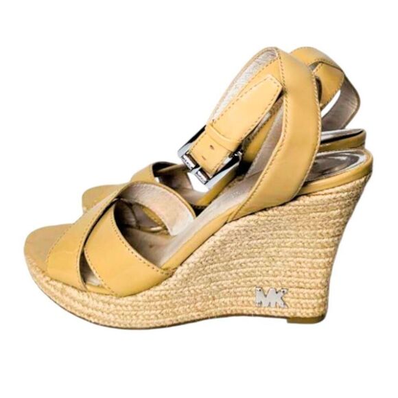 MICHAEL KORS Kami Ankle Strap Wedge Sandals Size 6M - Picture 2 of 9